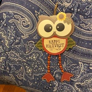 Like new Happy Harvest Owl, wall decor